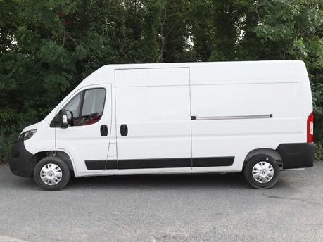 Peugeot Boxer 335 2.2 BlueHDi L3H2 Professional Premium Plus 140ps 6