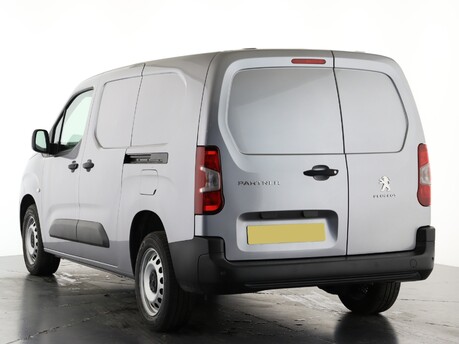 Peugeot Partner 950 1.5 BlueHDi 130 Professional Premium+ Van EAT8 9