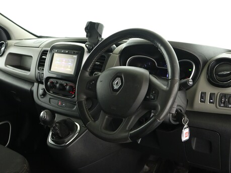 Renault Trafic SL27 dCi 120 Sport Nav Van 11