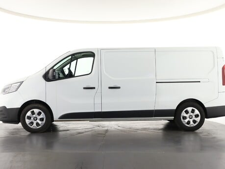 Renault Trafic LL30 90kW 52kWh Advance Van Auto 7