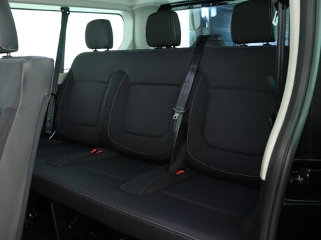 Renault Trafic LL30 Blue dCi 170 Extra [Safety] 9 Seater Minibus EDC 13