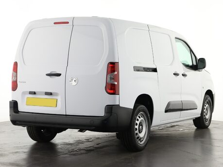 Vauxhall Combo XL 1.5 Turbo D 100ps Prime H1 Van 4