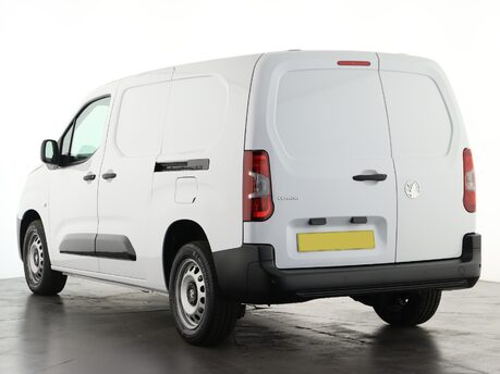 Vauxhall Combo XL 1.5 Turbo D 100ps Prime H1 Van 9