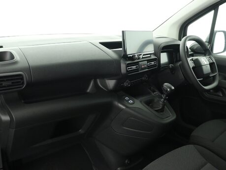 Vauxhall Combo XL 1.5 Turbo D 100ps Prime H1 Van 11