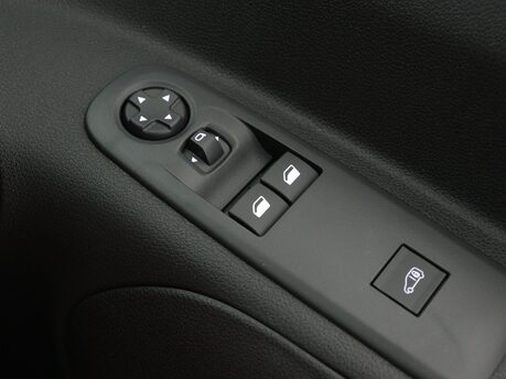 Vauxhall Combo XL 1.5 Turbo D 100ps Prime H1 Van 24