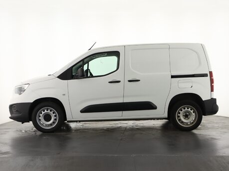 Vauxhall Combo Combo L1 Dynamic 2300 1.5 (100PS) TD 7