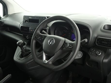 Vauxhall Combo Combo L1 Dynamic 2300 1.5 (100PS) TD 11