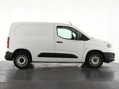 Vauxhall Combo Combo L1 Dynamic 2300 1.5 (100PS) TD 4