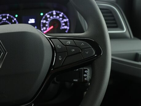 Renault Master MM35 Blue dCi 150 Advance Medium Roof 21