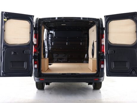 Renault Trafic LL30 Blue dCi 130 Extra [Safety] Van 2