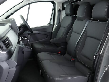 Renault Trafic LL30 Blue dCi 130 Extra [Safety] Van 10