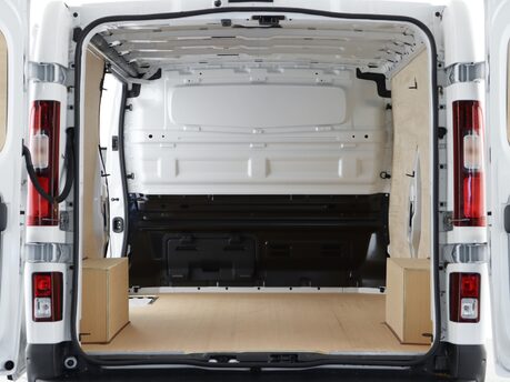 Renault Trafic LL30 Blue dCi 130 Advance [Safety] Van 3