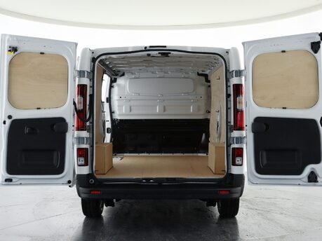 Renault Trafic LL30 Blue dCi 130 Extra [Safety] Van 2