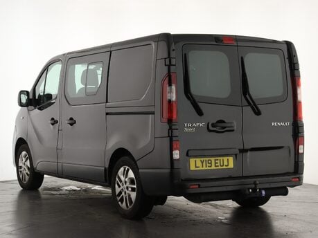 Renault Trafic SL27 ENERGY dCi 125 Sport Nav Crew Van 9