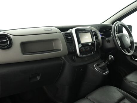 Renault Trafic SL27 ENERGY dCi 125 Sport Nav Crew Van 11