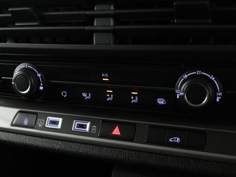 Peugeot Expert 1.5 BlueHDi 120 Professional Van 18