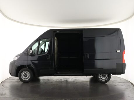 Peugeot Boxer 2.2 BlueHDi 140 L2H2 335 Professional 10