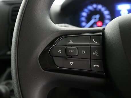 Peugeot Boxer 2.2 BlueHDi 140 L2H2 335 Professional 21