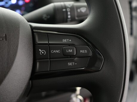 Peugeot Boxer 2.2 BlueHDi 140 L2H2 335 Professional 22