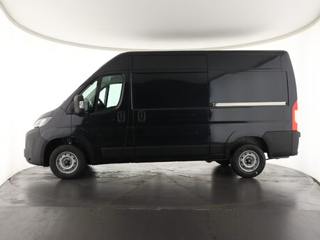 Peugeot Boxer 2.2 BlueHDi 140 L2H2 335 Professional 9
