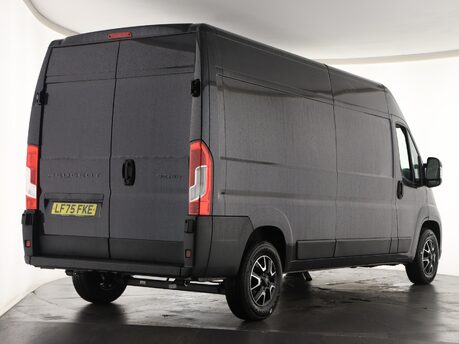 Peugeot Boxer 2.2 BlueHDi 140 L3H2 335 Professional 4