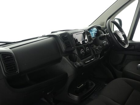 Peugeot Boxer 2.2 BlueHDi 140 L3H2 335 Professional 10