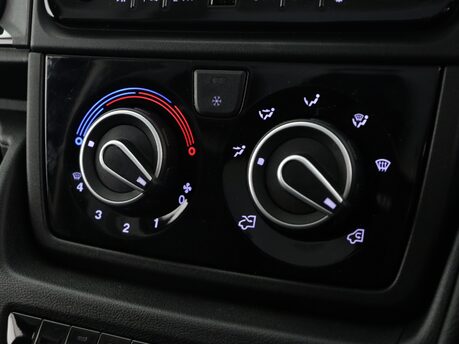 Peugeot Boxer 2.2 BlueHDi 140 L3H2 335 Professional 14