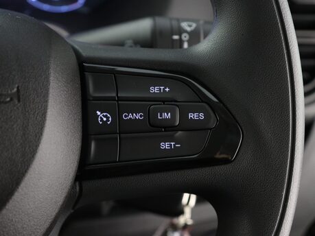 Peugeot Boxer 2.2 BlueHDi 140 L3H2 335 Professional 18