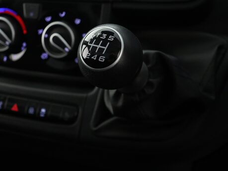 Peugeot Boxer 2.2 BlueHDi 140 L3H2 335 Professional 16