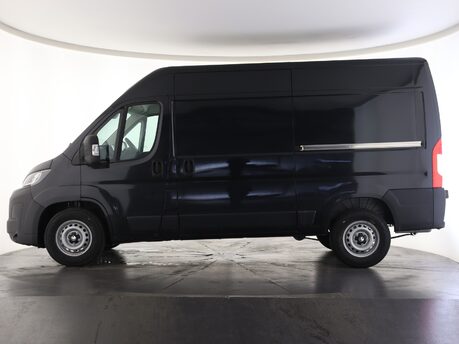 Vauxhall Movano 35 L2H2 2.2 Turbo D 140 Prime Auto 8