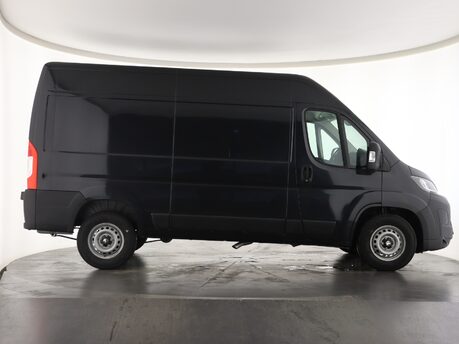 Vauxhall Movano 35 L2H2 2.2 Turbo D 140 Prime Auto 5
