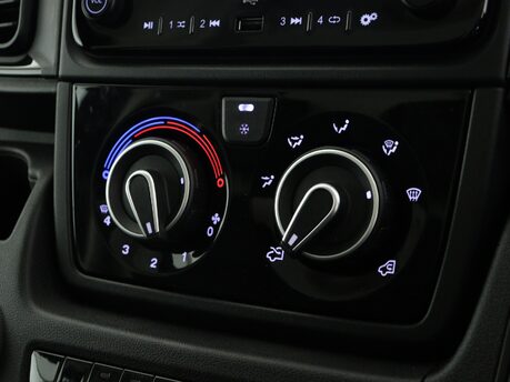 Vauxhall Movano 35 L2H2 2.2 Turbo D 140 Prime Auto 15