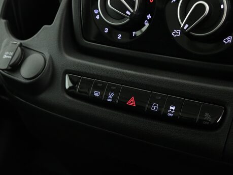 Vauxhall Movano 35 L2H2 2.2 Turbo D 140 Prime Auto 16