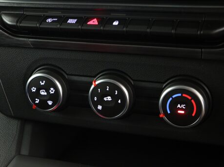 Renault Kangoo ML19 Blue dCi 115 EDC Extra Van 17