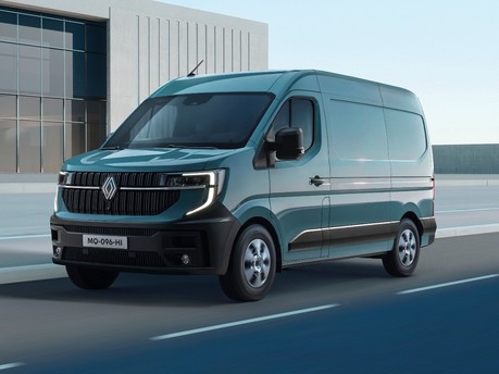 New renault master front view 2024