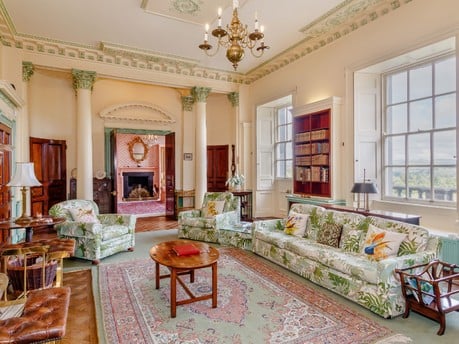 £1.8m mansion with outstanding pedigree 4
