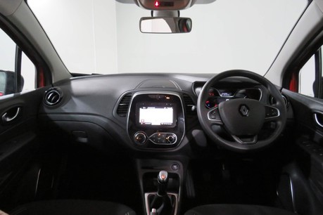 Renault Captur ICONIC TCE Image 18