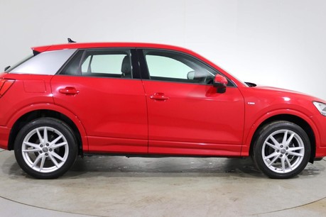 Audi Q2 TFSI S LINE Image 11