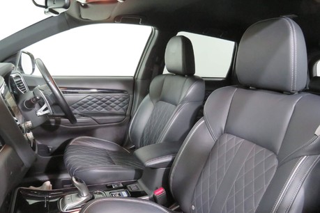 Mitsubishi Outlander PHEV EXCEED SAFETY Image 41