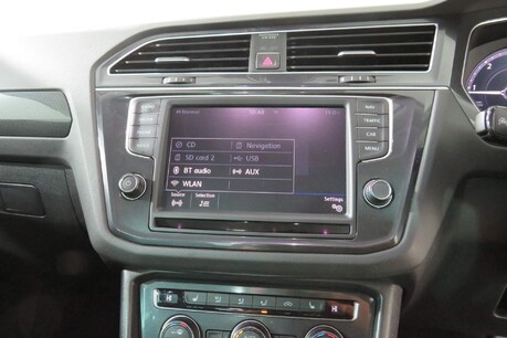 Volkswagen Tiguan SEL TDI BMT 4MOTION DSG Image 18