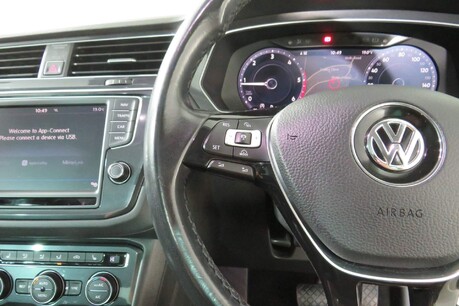 Volkswagen Tiguan SEL TDI BMT 4MOTION DSG Image 26