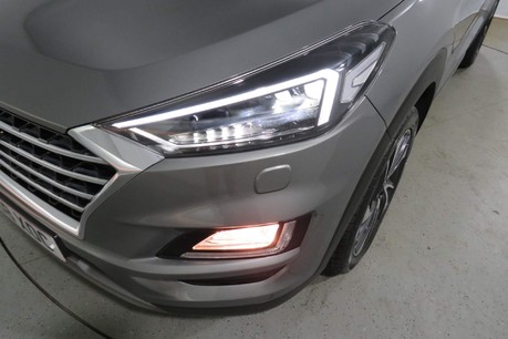 Hyundai TUCSON CRDI PREMIUM SE Image 14