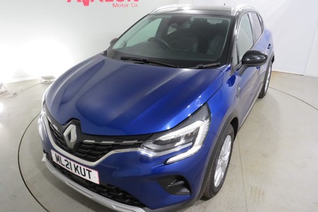 Renault Captur ICONIC DCI Image 14