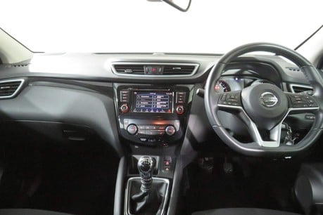 Nissan Qashqai DIG-T ACENTA PREMIUM Image 17