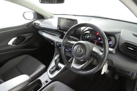 Toyota Yaris DESIGN Image 32