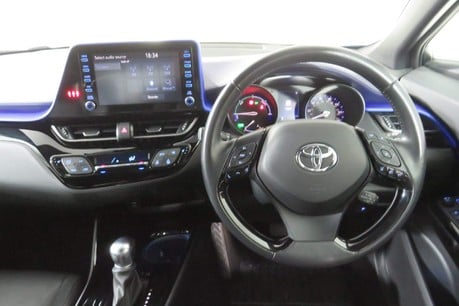 Toyota C-HR DYNAMIC Image 31