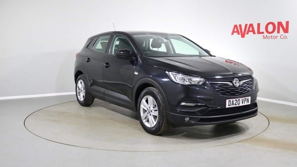 Vauxhall Grandland X SE Service History