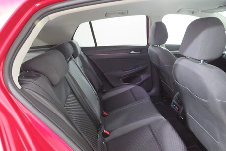 Volkswagen Golf ACTIVE TSI Image 33