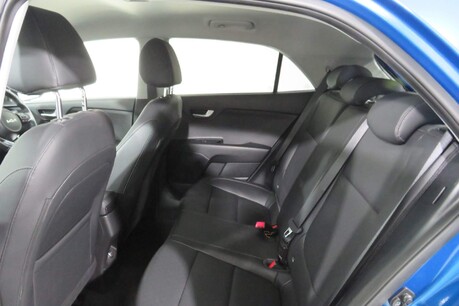 Kia Rio 3 MHEV Image 31