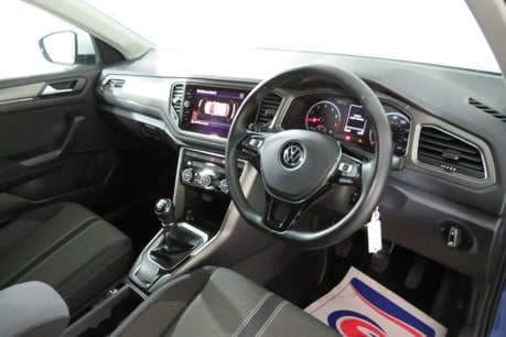 Volkswagen T-Roc DESIGN TSI Image 24